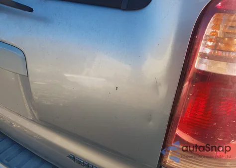 2004 Toyota 4Runner Sr5 V6 z USA, uszkodzony, nr VIN JTEBU14R640046476